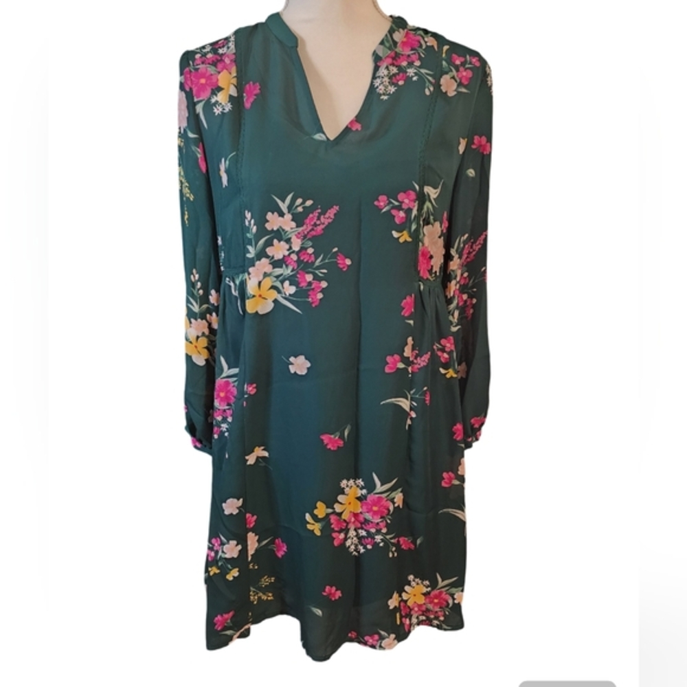 𝅺Old‎ navy green floral vneck dress